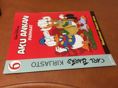 DISNEY AKU ANKAN PARHAAT KIRJASTO 6 HYVÄ