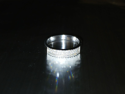 Design hopea sormus kivillä ILG 925