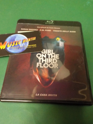 GIRL ON THE THIRD FLOOR BLU-RAY (W)