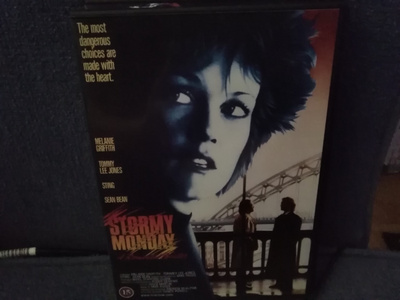 Myrskyisä Maanantai (v. 1988)Tommy Lee Jones,Melanie Griffit