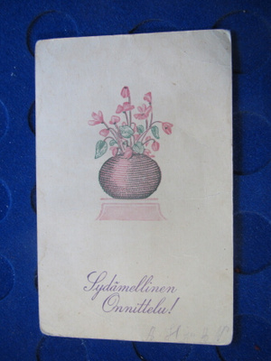 Sydämelliset onnittelut. Postikortti 1920-luvulta