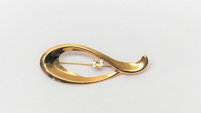 14 K kultainen rintakoru kivellä, RMV 585