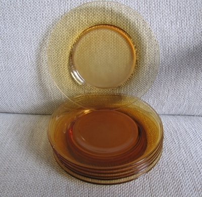 Vanhat  kellanruskeat lasilautaset  14,7 cm - 6 kpl