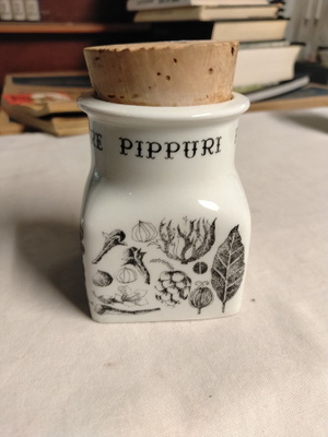 esteri tomula maustepurkki pippuria