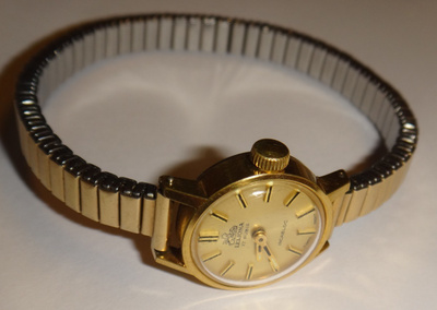 LEIJONA 17 RUBIS INCABLOC T SWISS MADE T NAISTEN RANNEKELLO