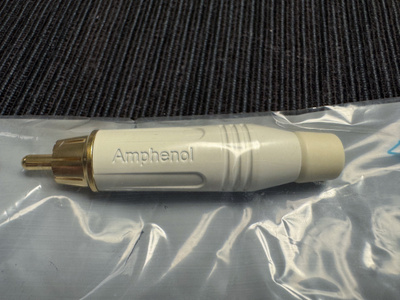 Amphenol ACPR-WHT RCA male cable connector