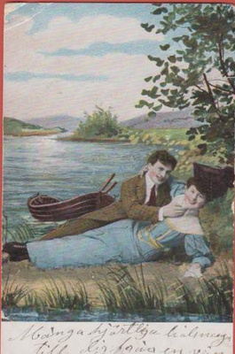 Pariskunta rannalla