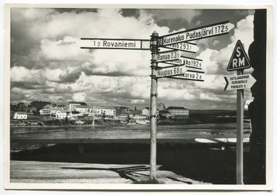 Rovaniemi Tienviitta Ounaskosken sillalla, 1950-luku