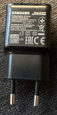 Samsung USB - virtalähde - 5V  2A tai 9V 1,67A