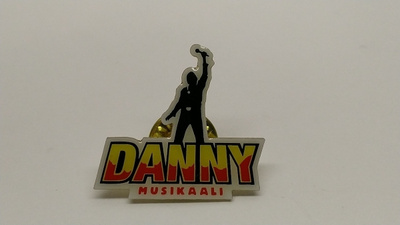 Danny musikaali pinssi