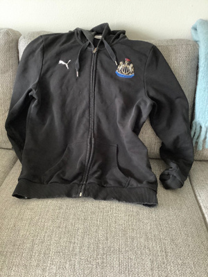 NEWCASTLE UNITED HUPPARI