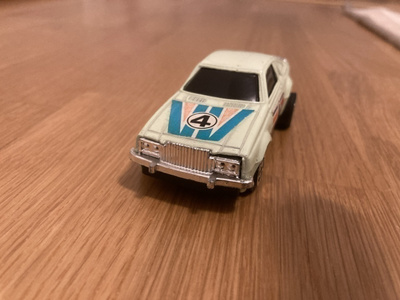 Mazda Cosmo AP 1/43 pienoismalli. Made in HongKong.