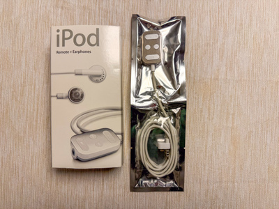 Apple iPod Remote (M9128G/A)