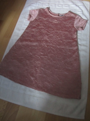 Vaaleanpunainen / Roosa ryppypintainen Mekko 110 cm