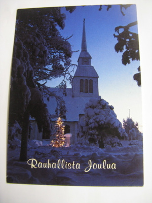 Kuusamon kirkko joulun aikaan