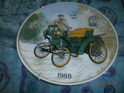 AUTOHISTORIAN VUOSILAUTANEN 1988