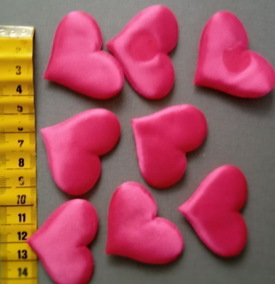 5 KPL SATIINISYDÄMIÄ  5CM X 3,5 CM
