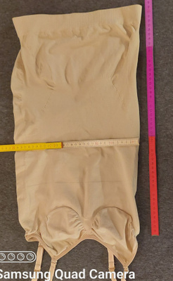 Vartalonmuokkaaja body  koko M puuteri