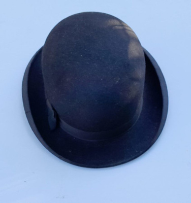 bowler hattu aito englantilainen.