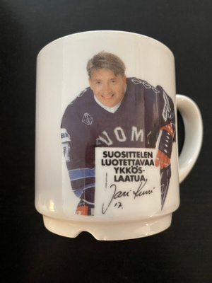 Jari Kurri Arabia Upo kahvimuki