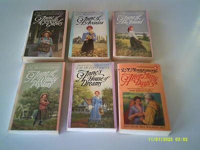 L.M.Montgomery: Anne of Green Gables Novel ym. engl. (6 kpl)