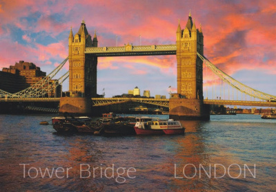 Lontoo, Tower Bridge, punainen taivas (postikortti)