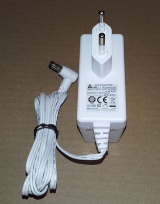 Virtalähteitä 12V 2,1A  DC