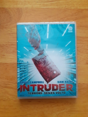 Intruder BLU-RAY
