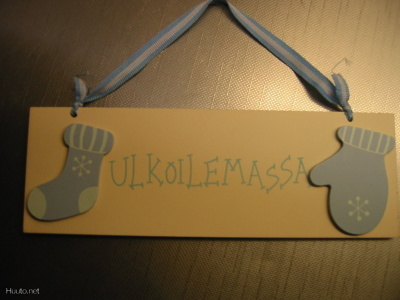 UUSI "ULKOILEMASSA" - KYLTTI