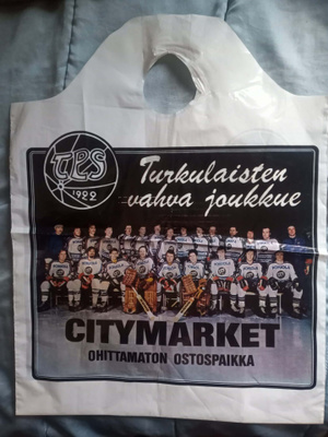 TPS muovikassi vanha lätkä/futis