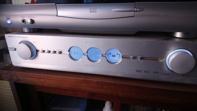 Philips DFR9000 vahvistin.
