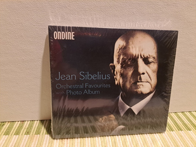 Sibelius:Orchestral Favourites With Photo Album CD(avaamaton
