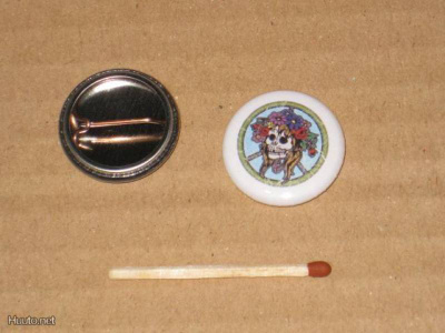 Lady Skull rintanappi 1" j1