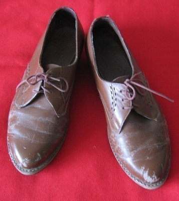 Ruskeat kävelykengät 50-60-luvulta, koko 35/36