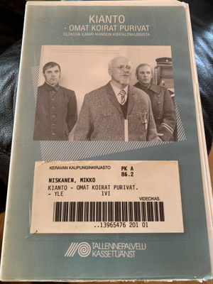 Kianto - omat koirat purivat / Mikko Niskanen