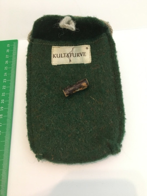 pussukka, pieni laukku, kaulapussi, kännykkälaukku