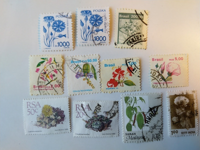 Postimerkki aihekokoelma kasveja 10 erilaista