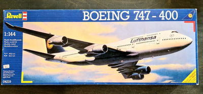 Boeing 747-400 Lufthansa -  Revell 1/144 Scale 1993