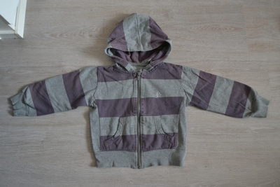 Raidallinen huppari 98cm