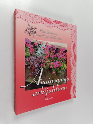 Niina-Matilda Kuusisto : Avainsanoja arkijuhlaan