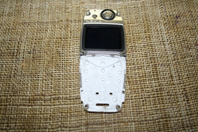 Uusi näyttö Nokia 3510i