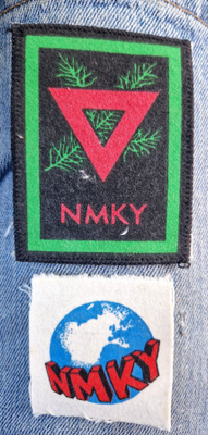 NMKY 2 Vintage kangasmerkkiä