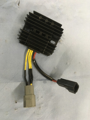 Sno-X Jännitteensäädin Ski-Doo 81-01141