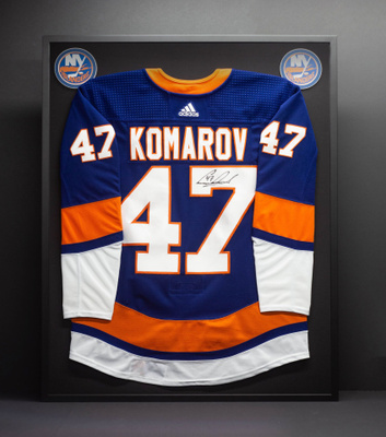 Leo Komarov #47 New York Islanders -ajalta nimikirjoituksell