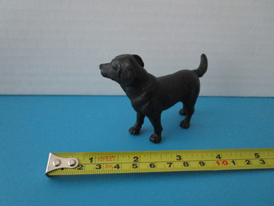 Schleich Labradorin noutaja, koira