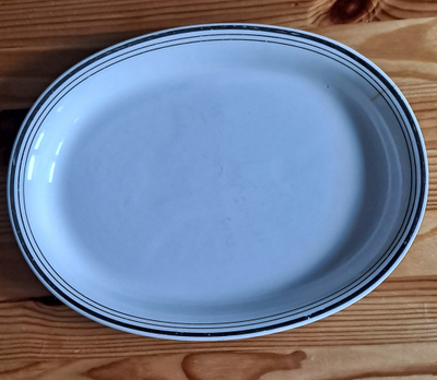Arabia Platina soikea tarjoilulautanen 27,5 cm.