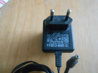 ACH-3E 7V / 280mA / 2VA virtalähde, laturi.