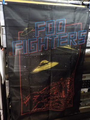 FOO FIGHTERS SEINÄLIPPU