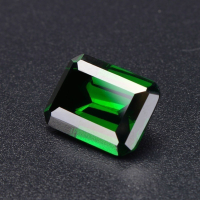 Upean värinen iso Cubic Zirconia (CZ) 19.34ct