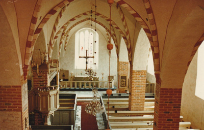 KIRKKOKORTTI - NAUVON KIRKKO - SISÄKUVA -2